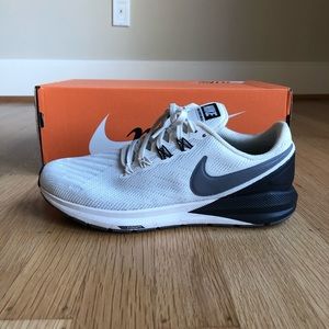 WORN ONCE Women’s Nike running shoes.